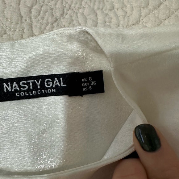 Nasty Gal, shiny white dress - size 4 - Picture 4 of 6